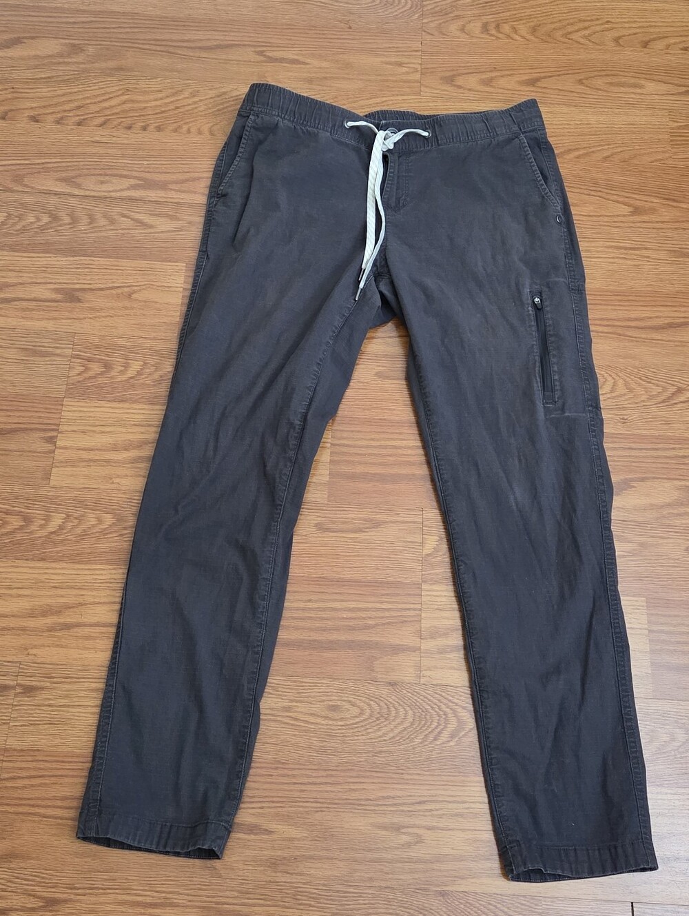 Vuori Mens Ripstop Climber Pants Charcoal Grey Organic Cotton Stretch Medium